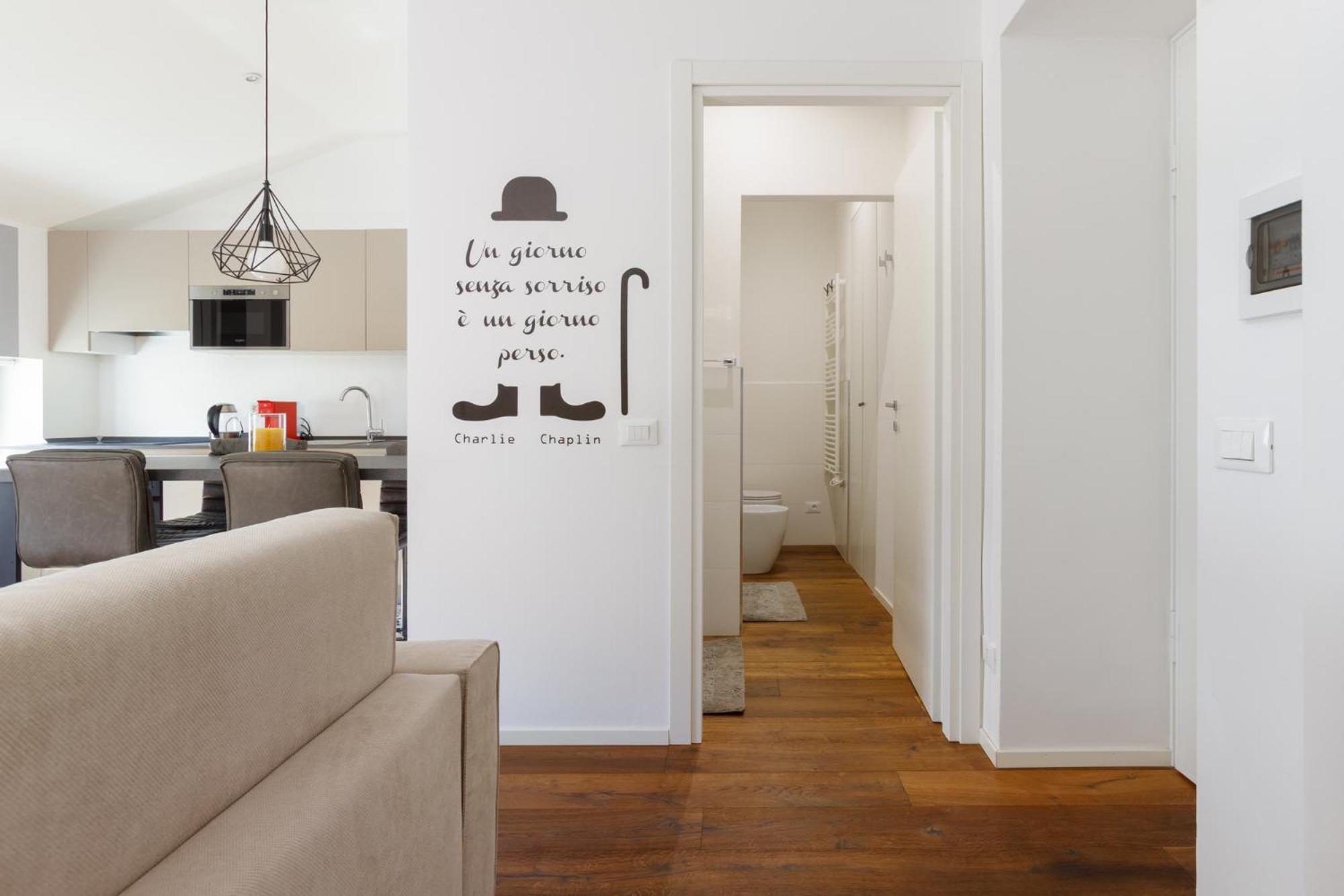 Central Trieste - Elegant City Stay Экстерьер фото