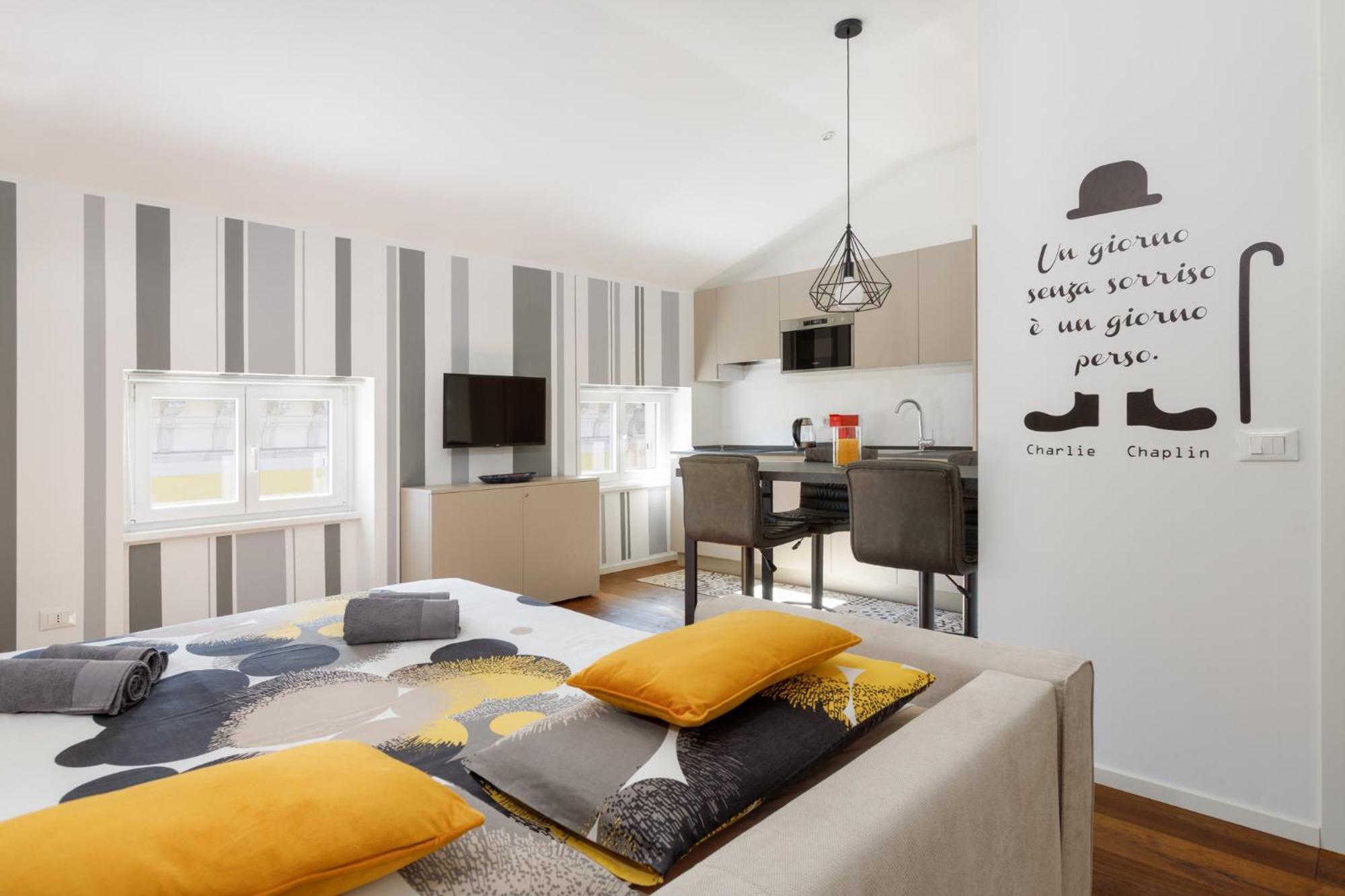 Central Trieste - Elegant City Stay Экстерьер фото
