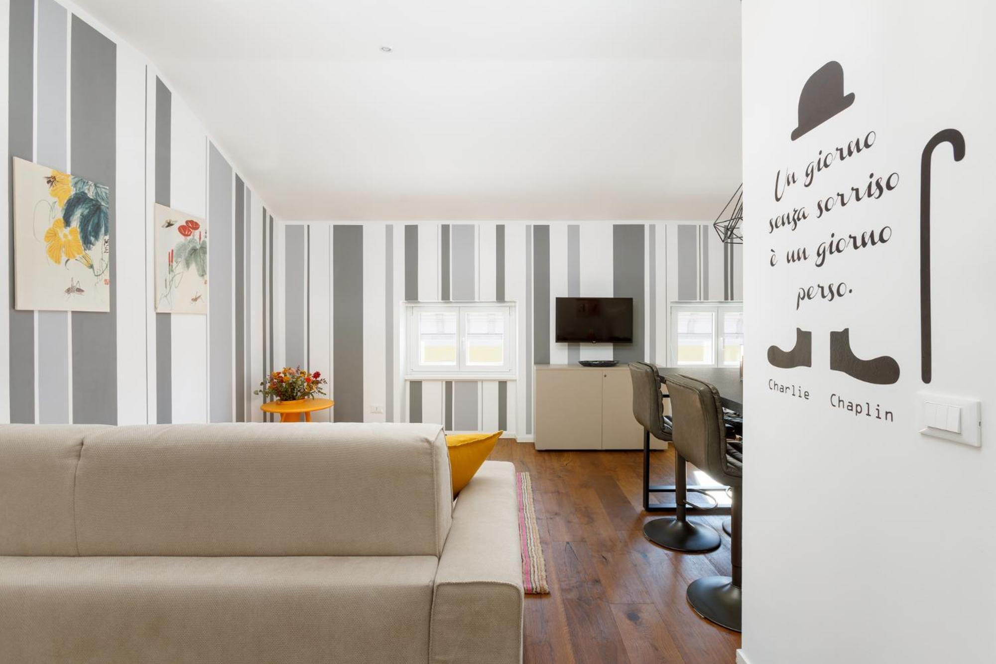 Central Trieste - Elegant City Stay Экстерьер фото