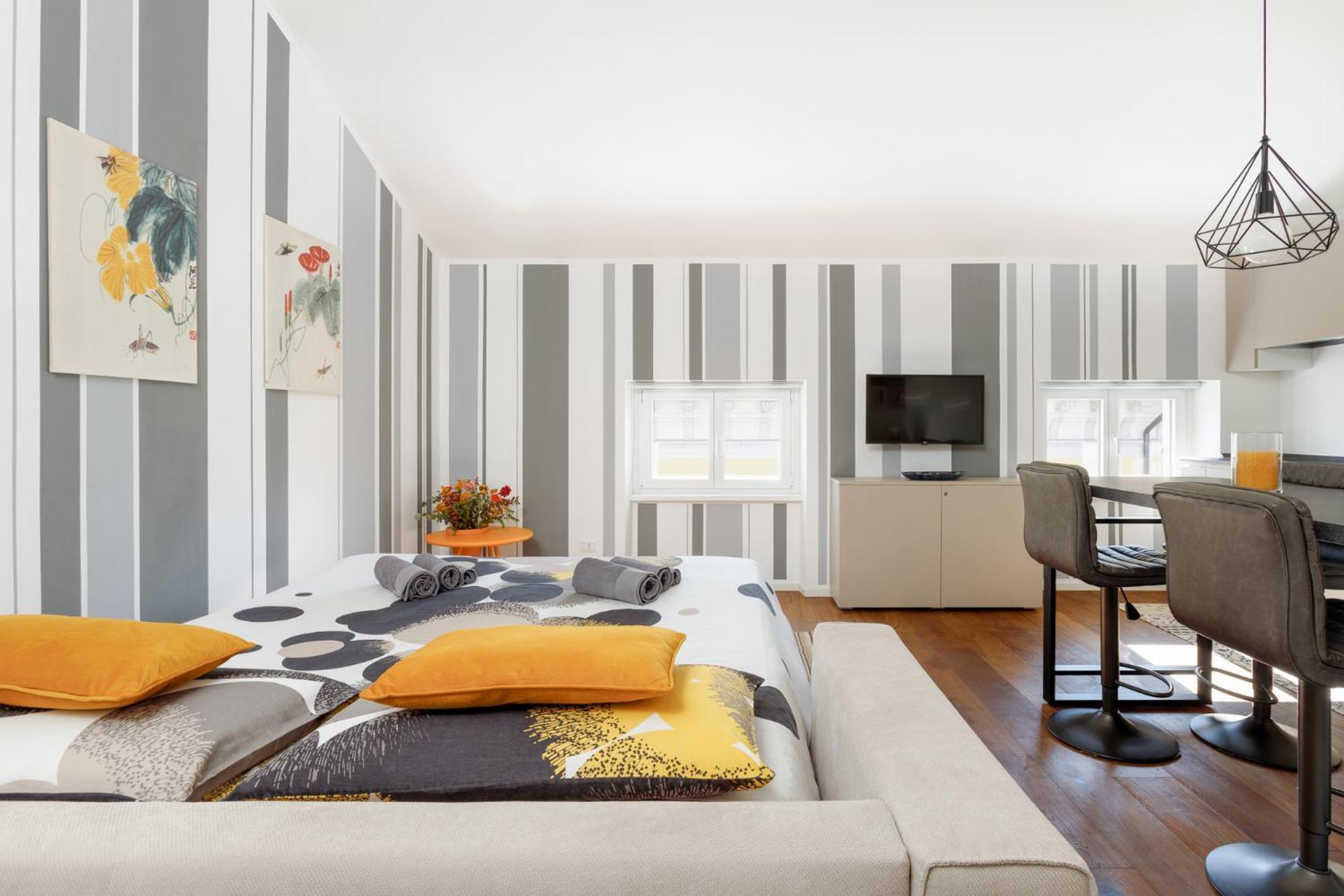 Central Trieste - Elegant City Stay Экстерьер фото