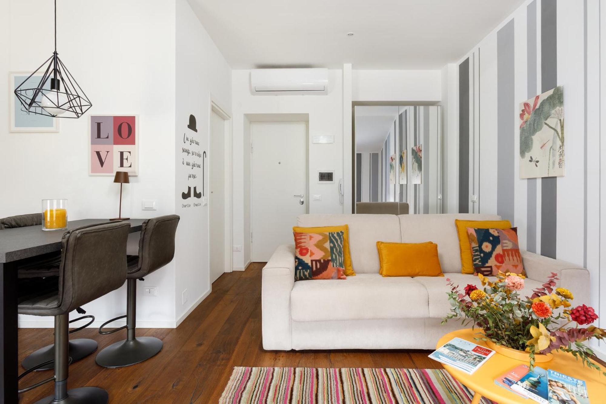 Central Trieste - Elegant City Stay Экстерьер фото